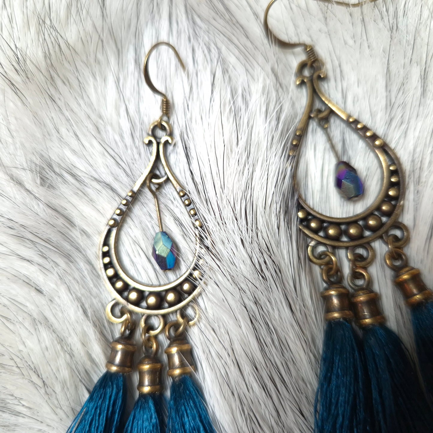 Clepsydre with Red Beads