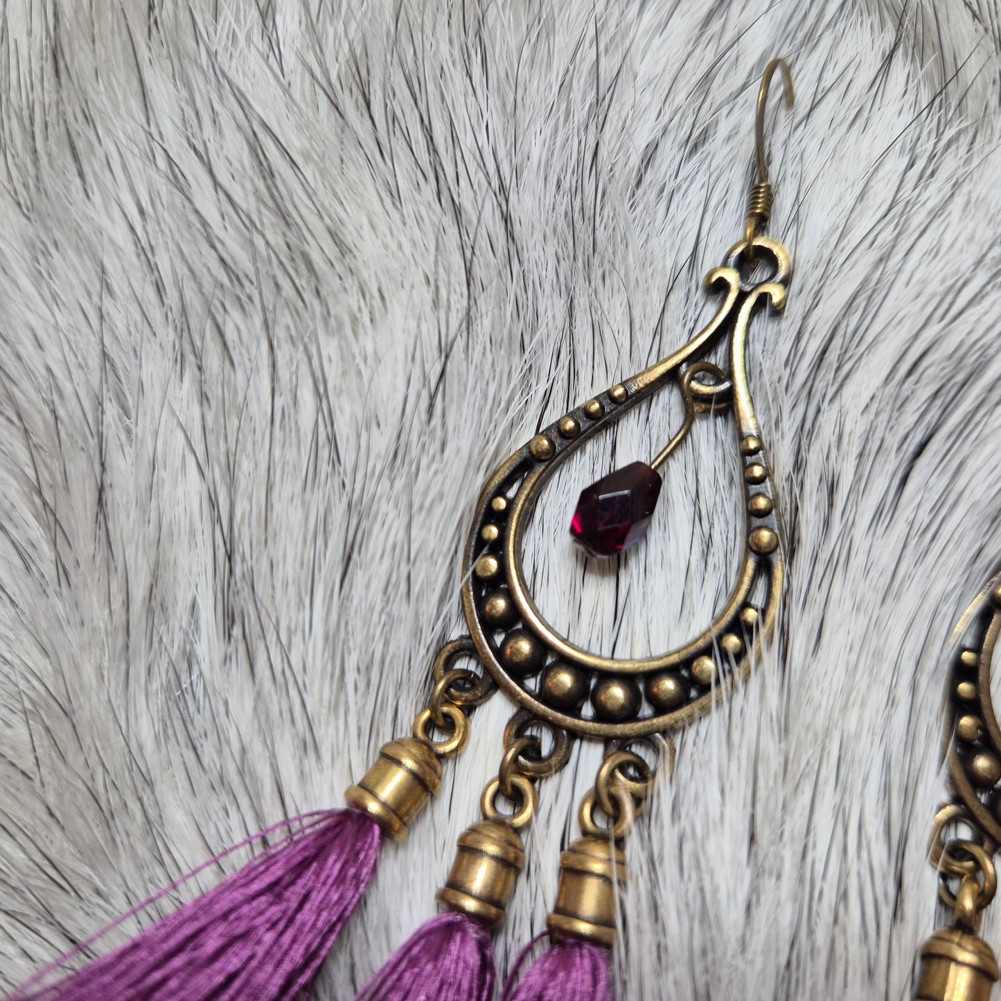 Clepsydre with Red Beads