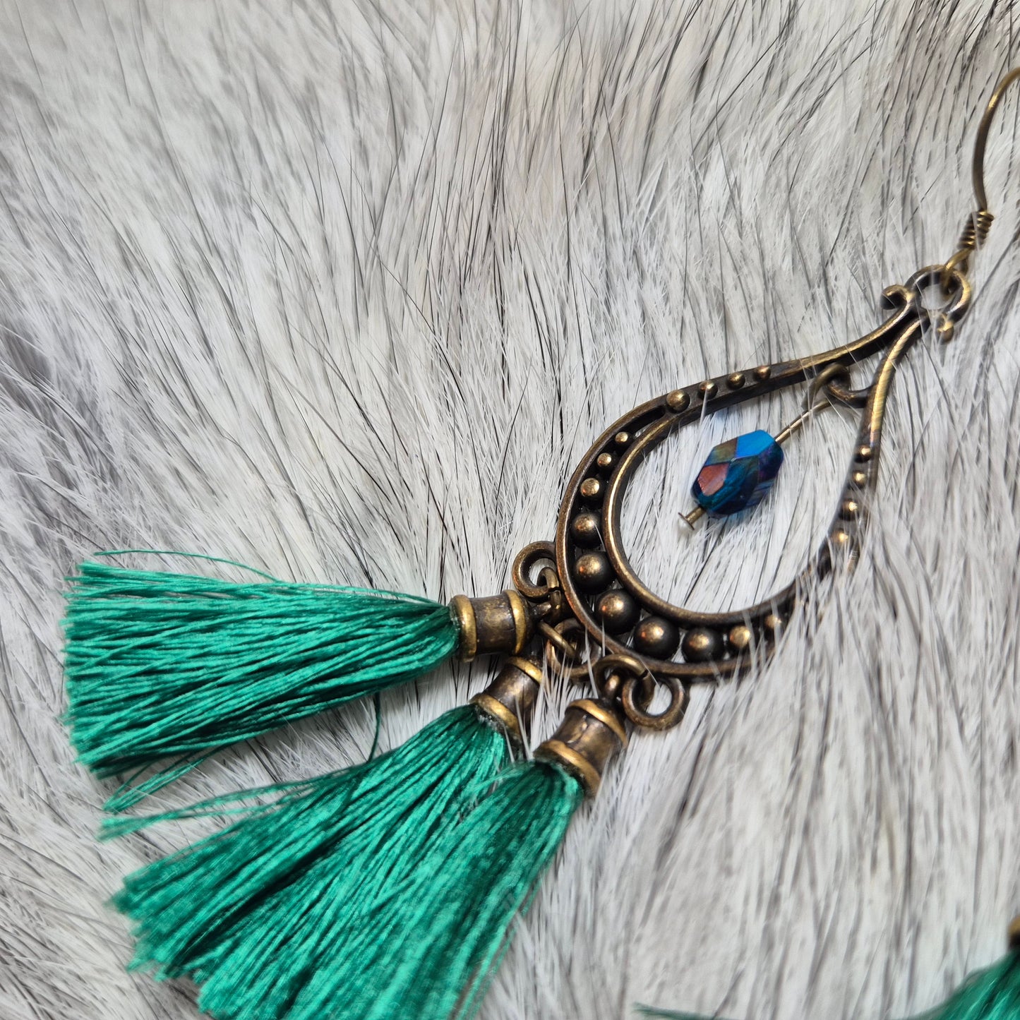 Clepsydre with Blue Beads