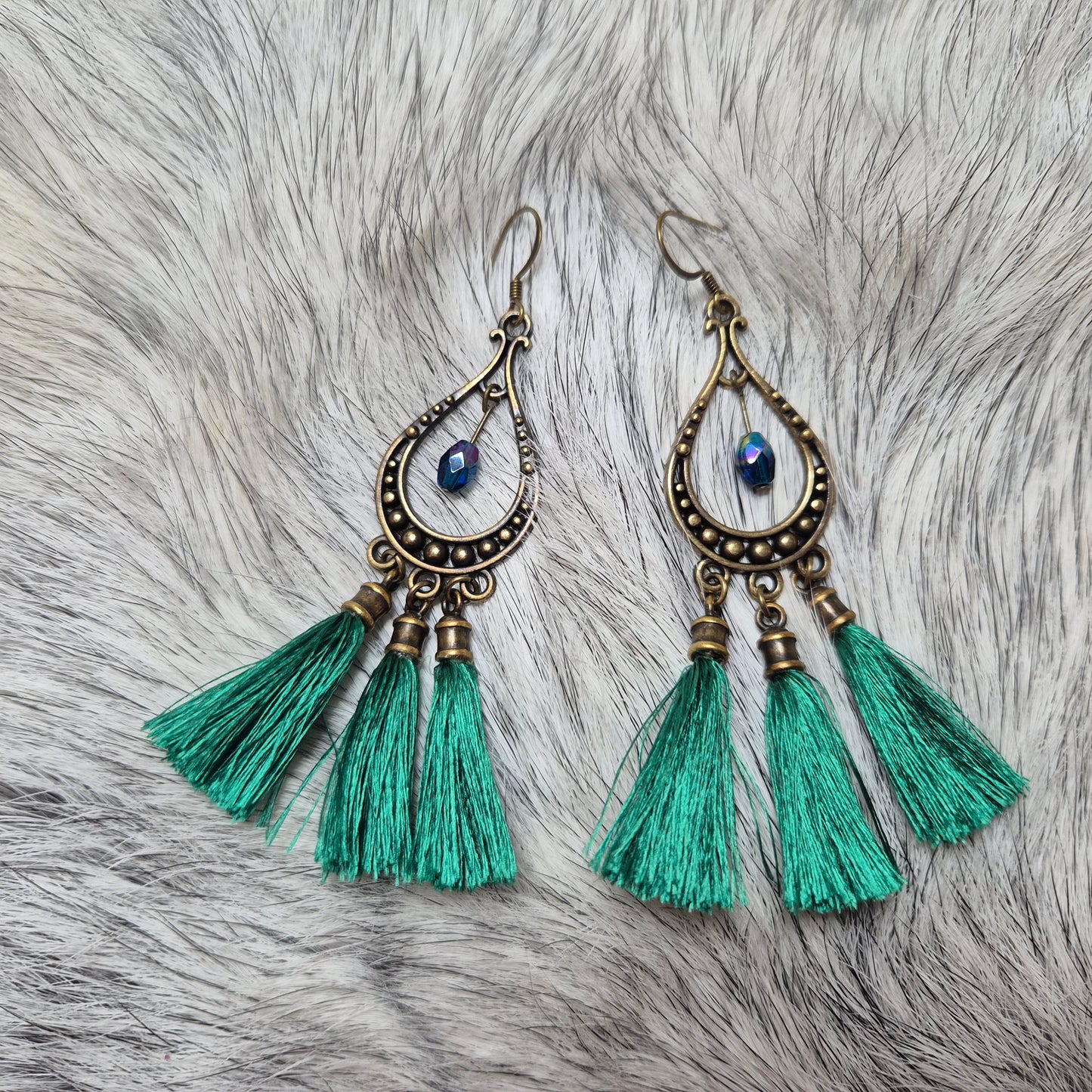 Clepsydre with Blue Beads