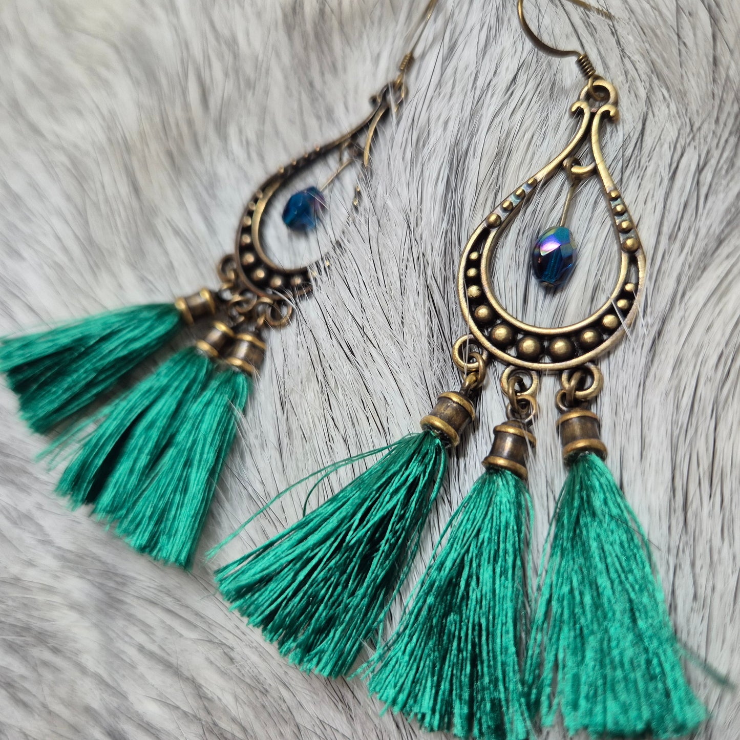 Clepsydre with Blue Beads