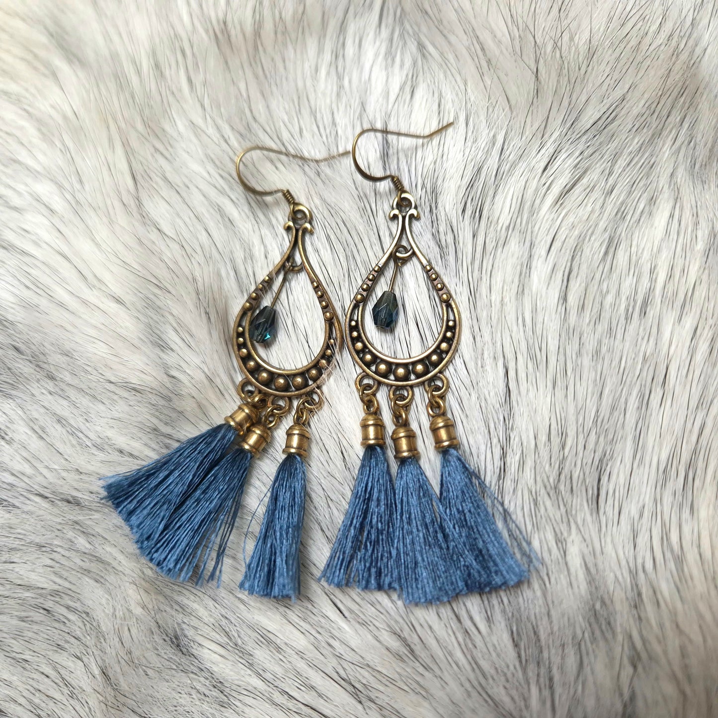 Clepsydre with Blue Beads
