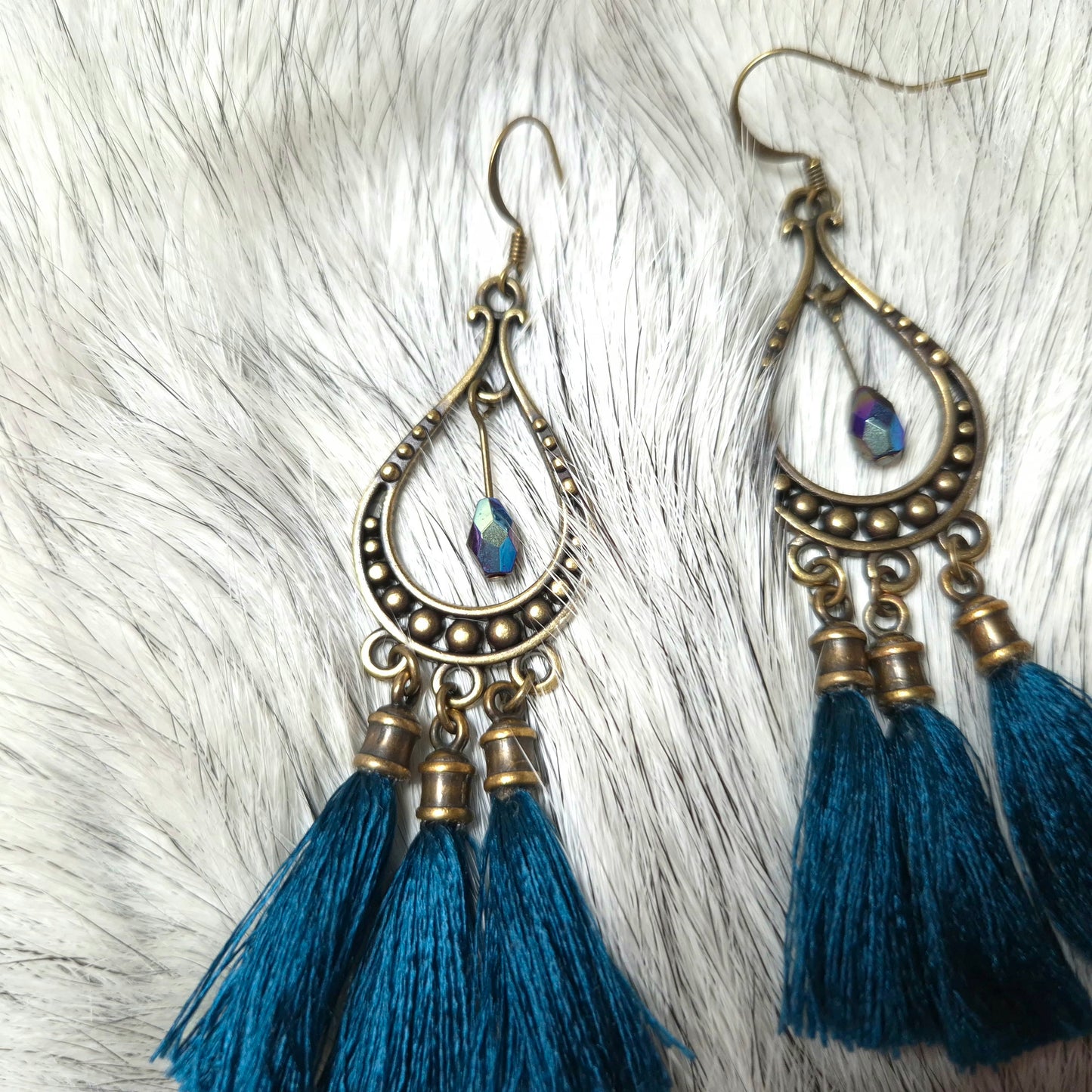 Clepsydre with Red Beads